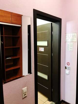 Отель Белтаможсервис-Минск Минск Двухместный номер с 2 отдельными кроватями и собственной ванной комнатой-8